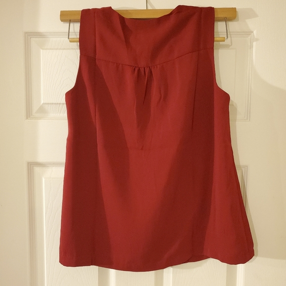 Arcade - Singapore Brand - Red Lined Tank - Picture 4 of 4